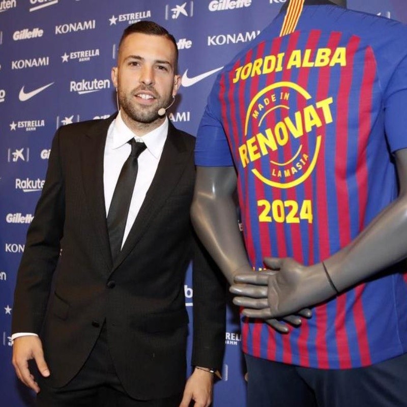 Jordi Alba renovó su contrato con Barcelona y le metió presión a Messi