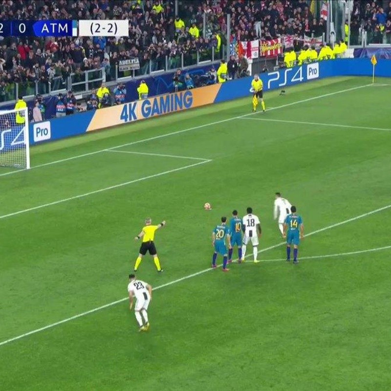 ¡El Bicho, señores! ¡Cristiano metió su triplete de penal para el 3-0 de Juventus!