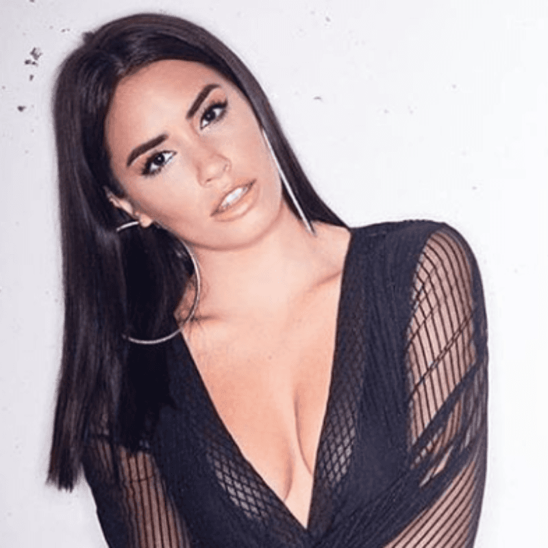 Lali Espósito mostró en Instagram su vestuario más "Caliente"