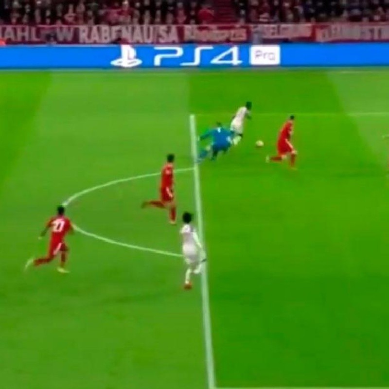 Mané humilló a Neuer y la picó de lejos para el 1 a 0 del Liverpool