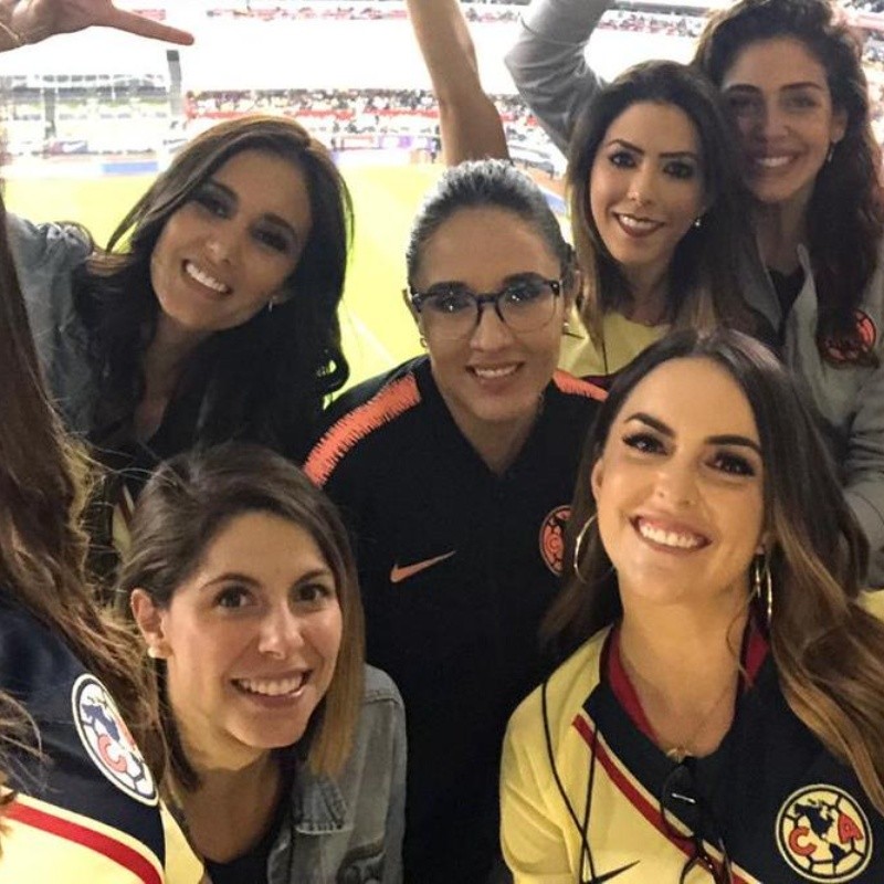 Belleza pura: la foto de las famosas del América al mediotiempo