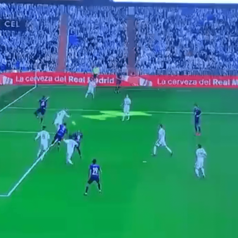 Por ti, Zidane: Keylor Navas tardó 16 minutos en sacar un balón con destino de gol