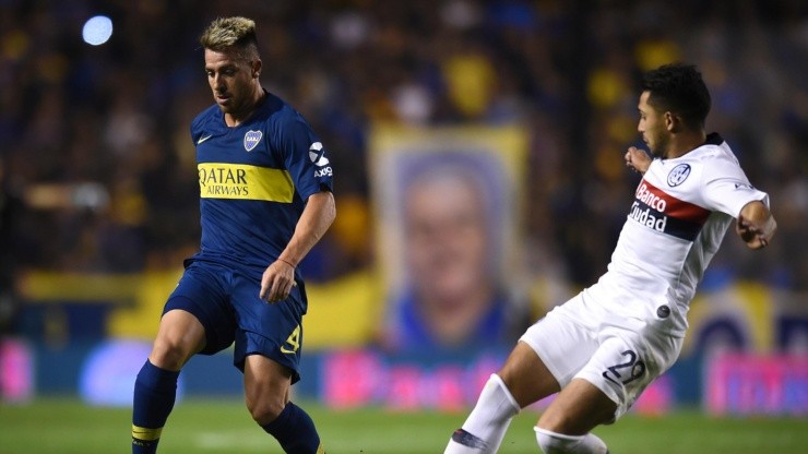 Julio Buffarini enfrentando a San Lorenzo.