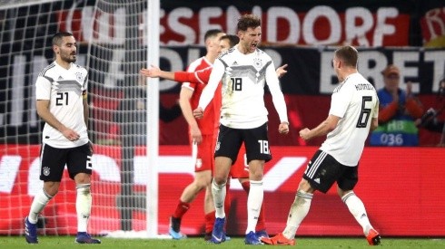 Alemania arañó un empate contra Serbia en el primer partido tras la renovación