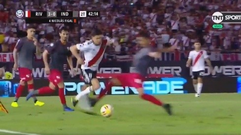 Nacho Fernández le tiró la bronca a Figal por la patada que le pegó