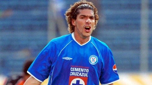 Abreu jugó en Cruz Azul entre 2002 y 2003.