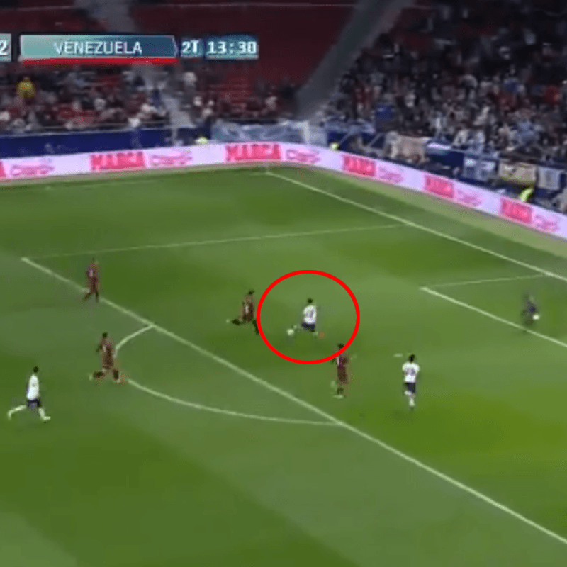 Contraataque letal: Messi abrió para Matías Suárez y Lautaro Martínez la terminó