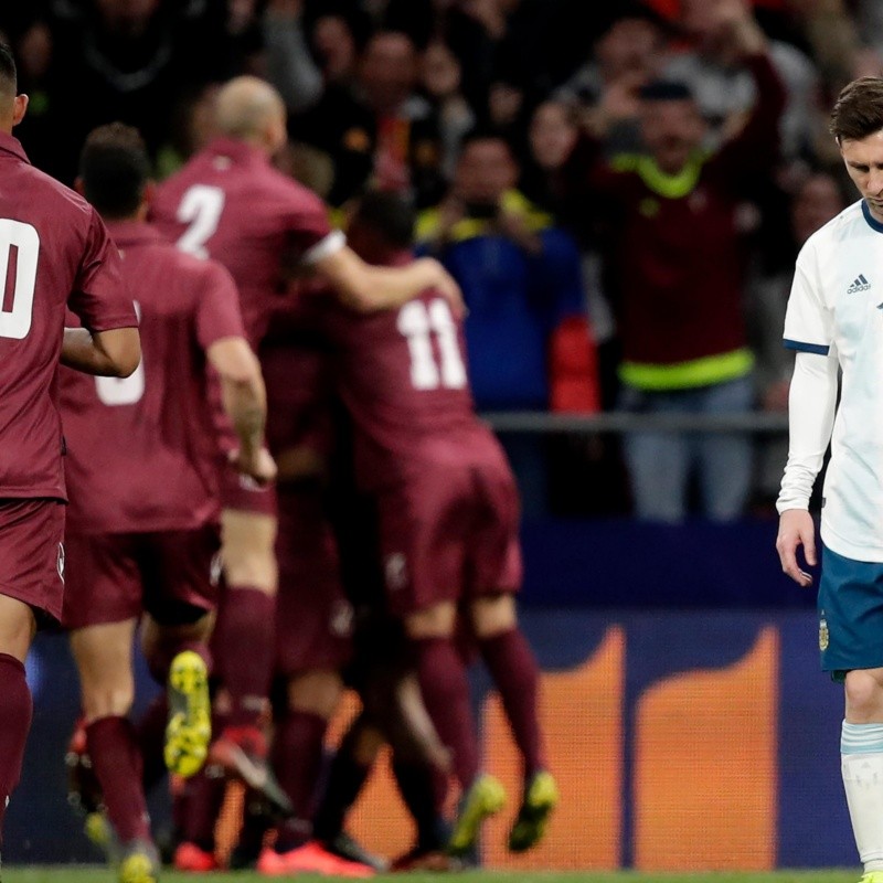 Messi volvió a la Selección Argentina, pero bailó al ritmo de Venezuela