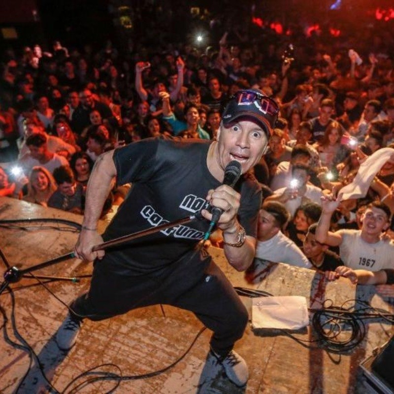 Pablo Lescano volvió del baile, tiró un tuit a las 5 de la mañana y la rompió toda