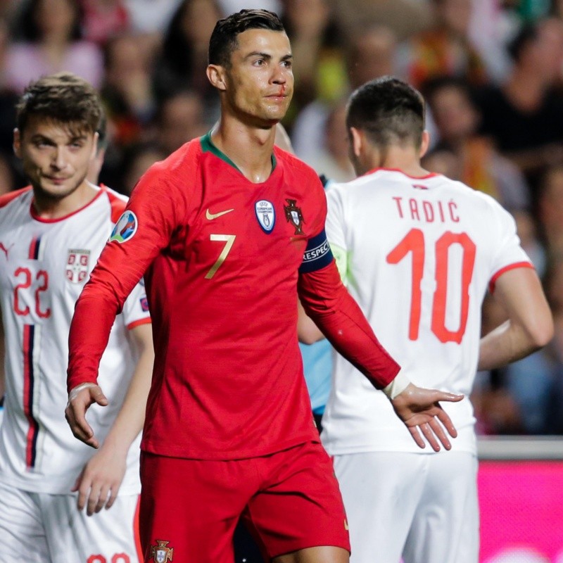 Todo mal para Portugal: no pudo ganarle a Serbia y se lesionó Cristiano