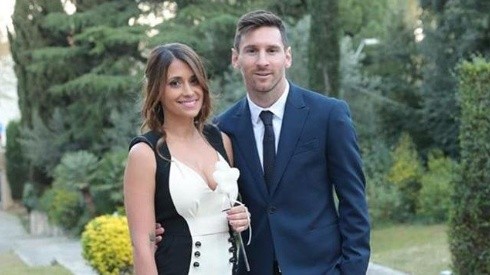 Foto de Antonella junto a Messi.