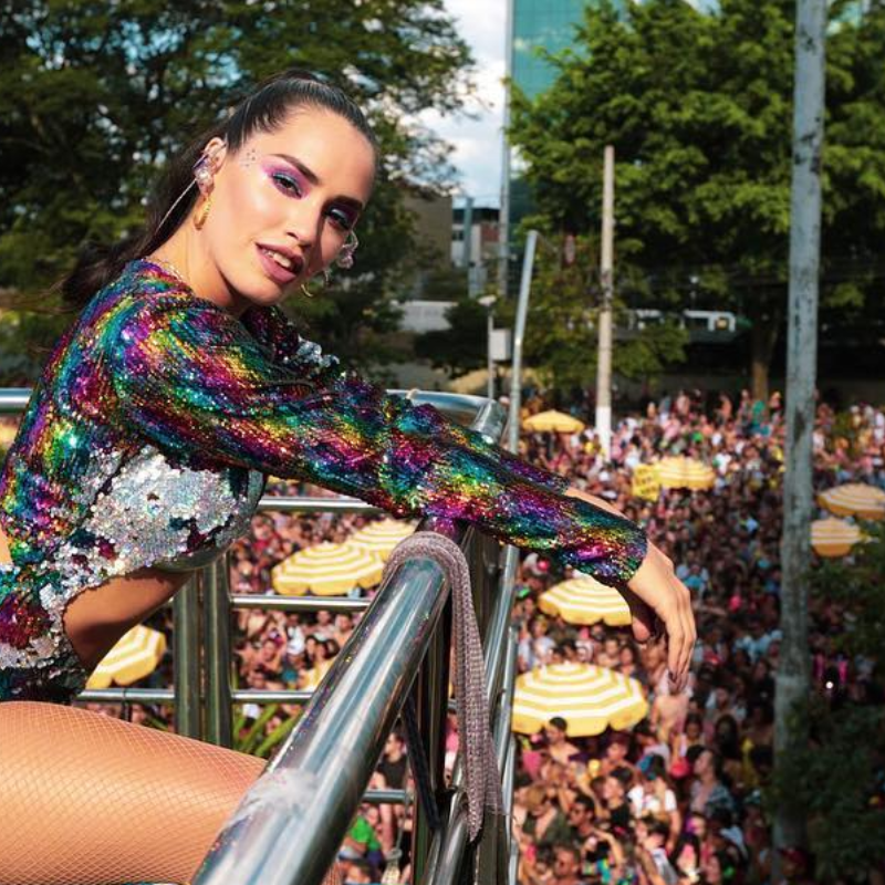 Lali Espósito subió 7 fotos de lo manija que está por el Lollapalooza