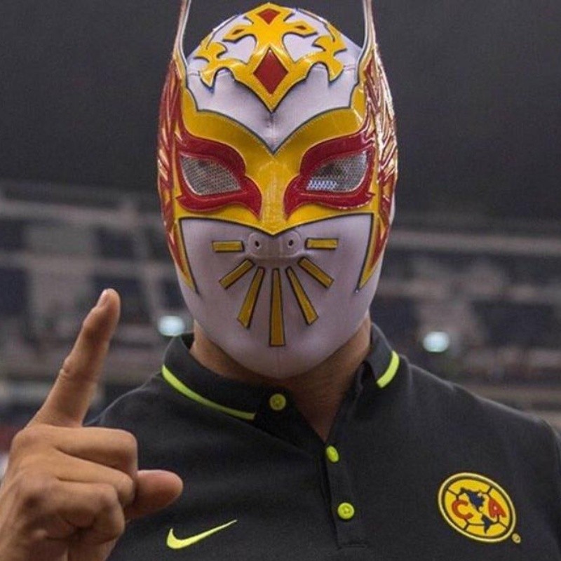 El "Sin cara" volvió a demostrar su pasión por el América