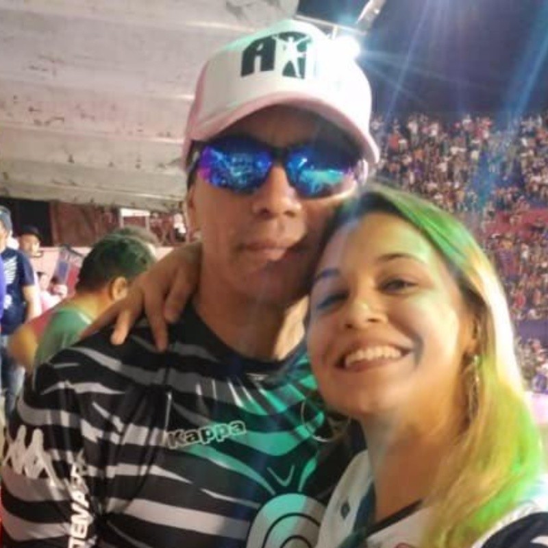 Pablo Lescano fue a la cancha de Tigre y alegró a una hermosa fanática con una foto ATR