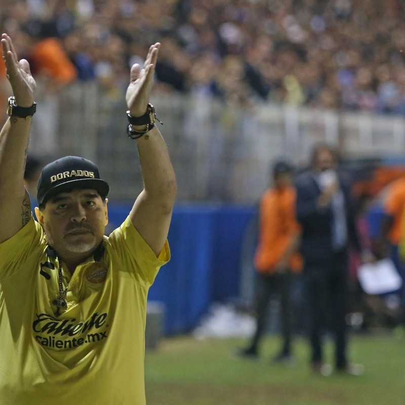 Desde la distancia, Maradona se sumó a los saludos y felicitó a Racing