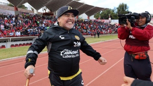 Maradona festeja en Dorados.