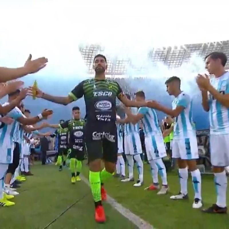 Un buen campeón: Racing le hizo el tradicional pasillo a Defensa y Justicia