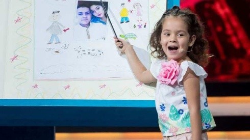 La pequeña Danna le expuso al público su afición por Chivas y sus cánticos se viralizaron