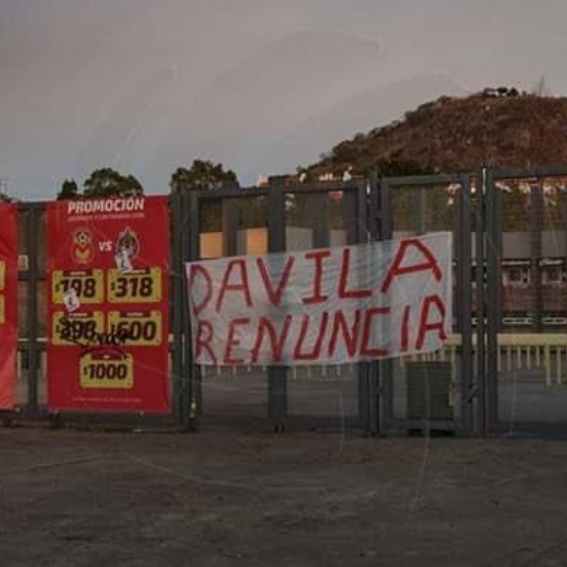 La afición de Morelia explotó antes de recibir a Chivas