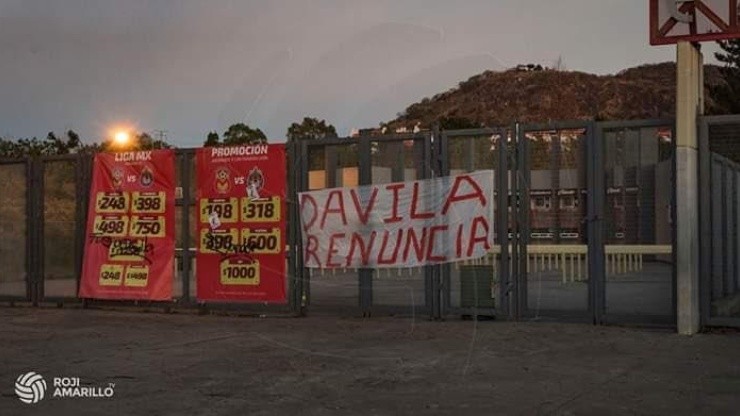 La afición de Morelia explotó antes de recibir a Chivas