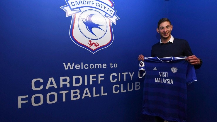 Emiliano Sala en su presentación en Cardiff.