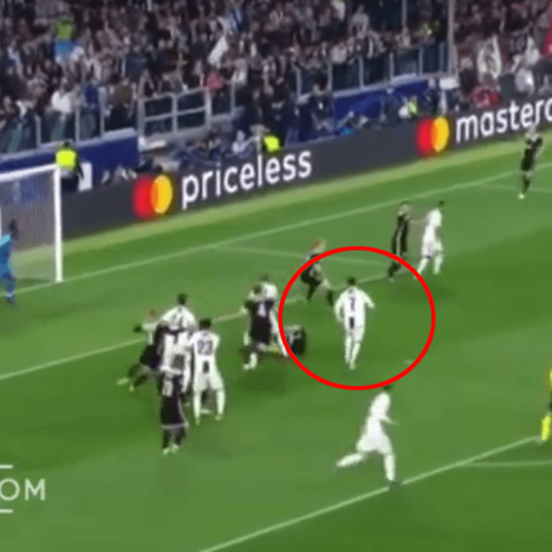 VAR, suspenso y golazo de Cristiano Ronaldo de cabeza ante Ajax