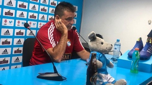 ¡Está convencido! el técnico de Cristal confía en dar la vuelta a las adversidades y clasificar en la Copa Libertadores