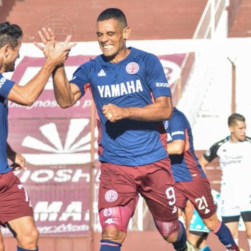 Lanús dio vuelta la historia, venció a Belgrano y sigue con vida en la Copa de la Superliga