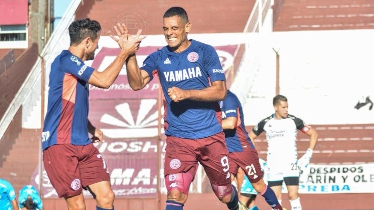 José Sand, nuevamente importante para Lanús.