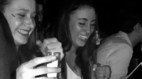Video viral: ella quería clavar un tequilazo, pero agarró un vaso con sal