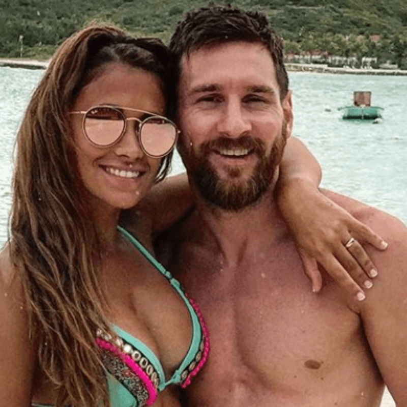 Verano de 1998: la vieja foto de Antonella Roccuzzo y Lionel Messi que explota en las redes