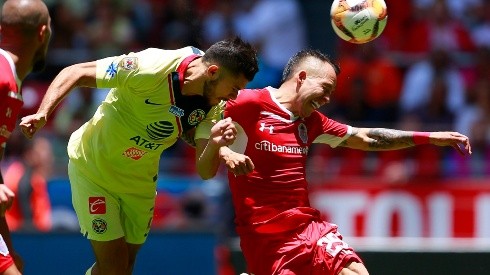 La afición señaló a Henry Martín tras perder en Toluca