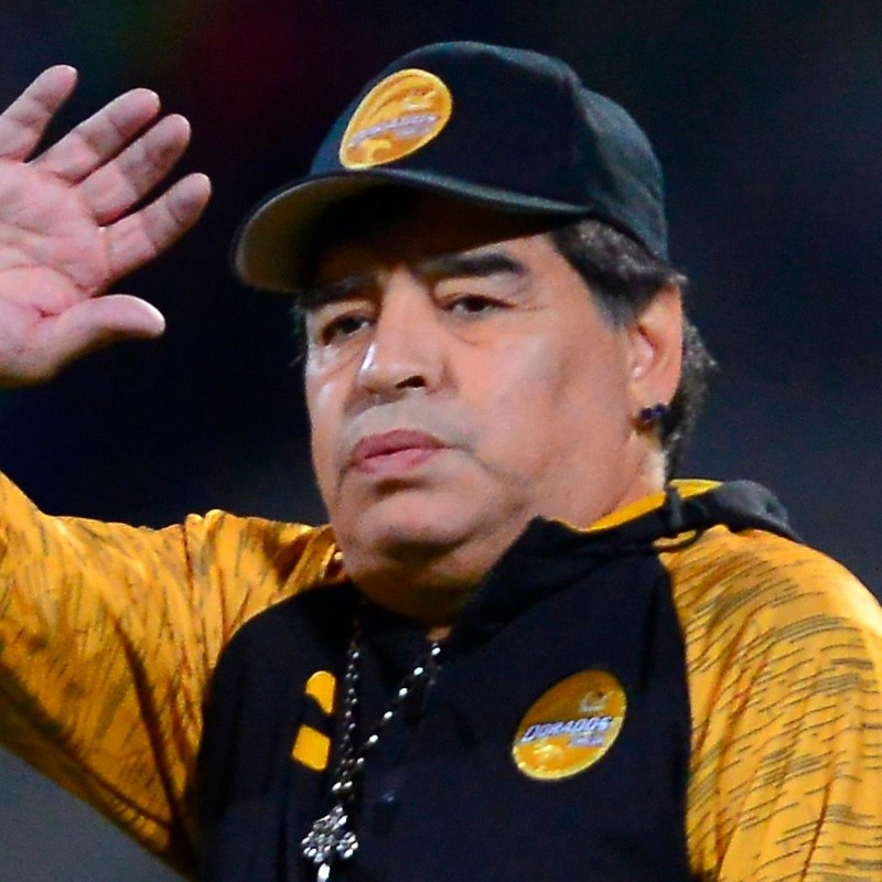 En Fox Sports, a las Chivas les presentaron formalmente a Maradona