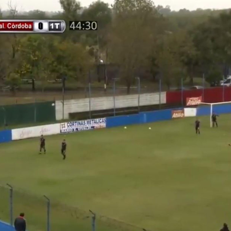 Para enmarcar: golazo olímpico de Sportivo Barracas en la cuarta categoría de Argentina