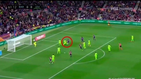 Messi frenó, hizo pasar de largo a dos rivales y marcó para Barcelona