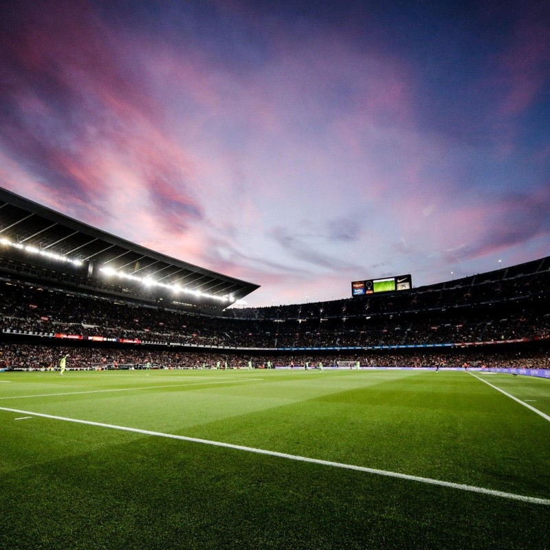 El imponente mosaico que prepara Barcelona para recibir al Liverpool por Champions League