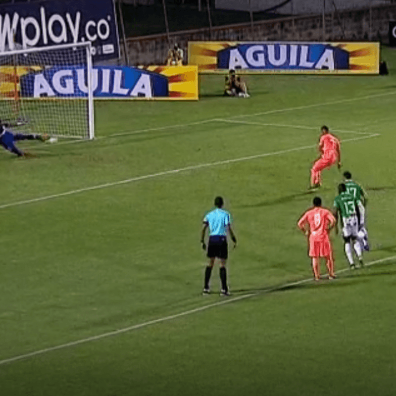 Penalti y gol de Envigado que vence 1-0 a Atlético Nacional