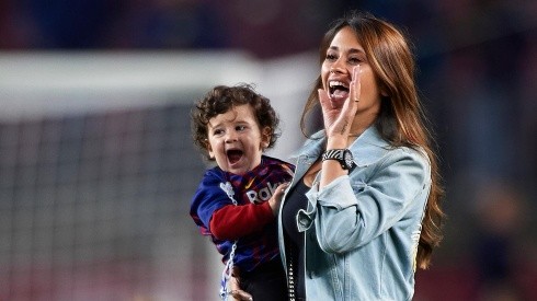 Antonela Roccuzzo mostró qué camiseta eligió Thiago para ir a ver a papá Messi