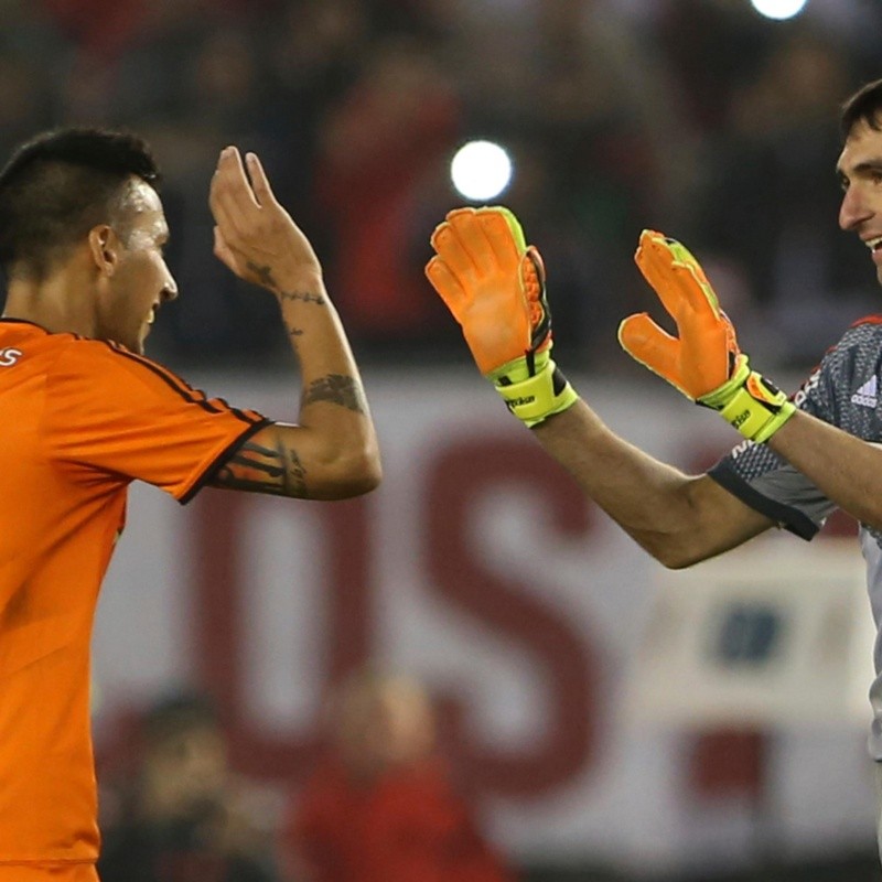 La historia de Vangioni con Barovero que llenó de melancolía a los hinchas de River: "Una copa más juntos"