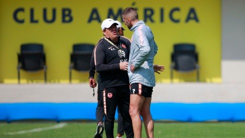 Miguel Herrera volvió a dejar a Ménez fuera de los convocados.