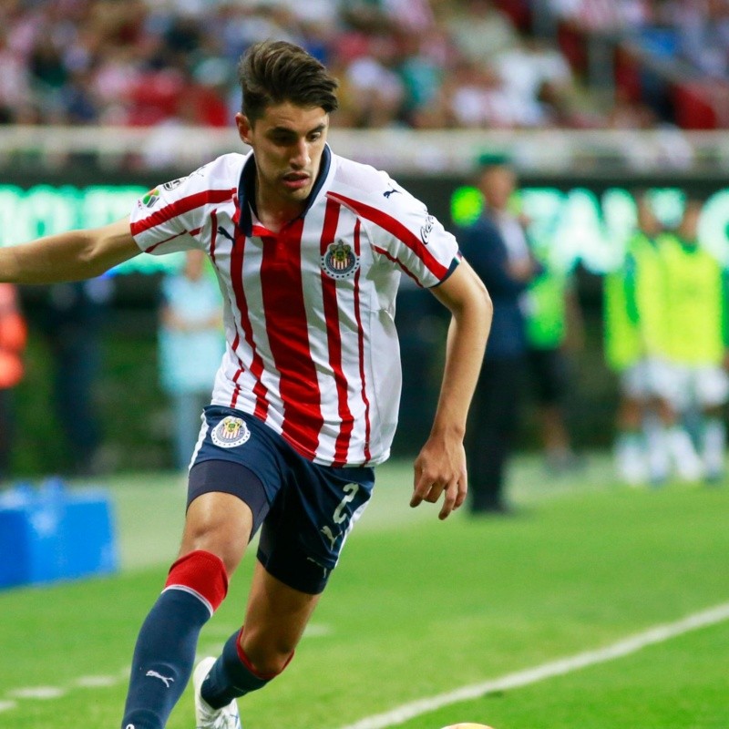 Oficial: Chivas hizo uso de la opción de compra por Van Rankin