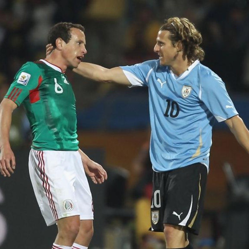 "México siempre jugó mejor que Uruguay": Forlán