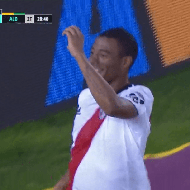 No diga gol, diga De la Cruz: aprovechó un rebote y anotó su hat-trick