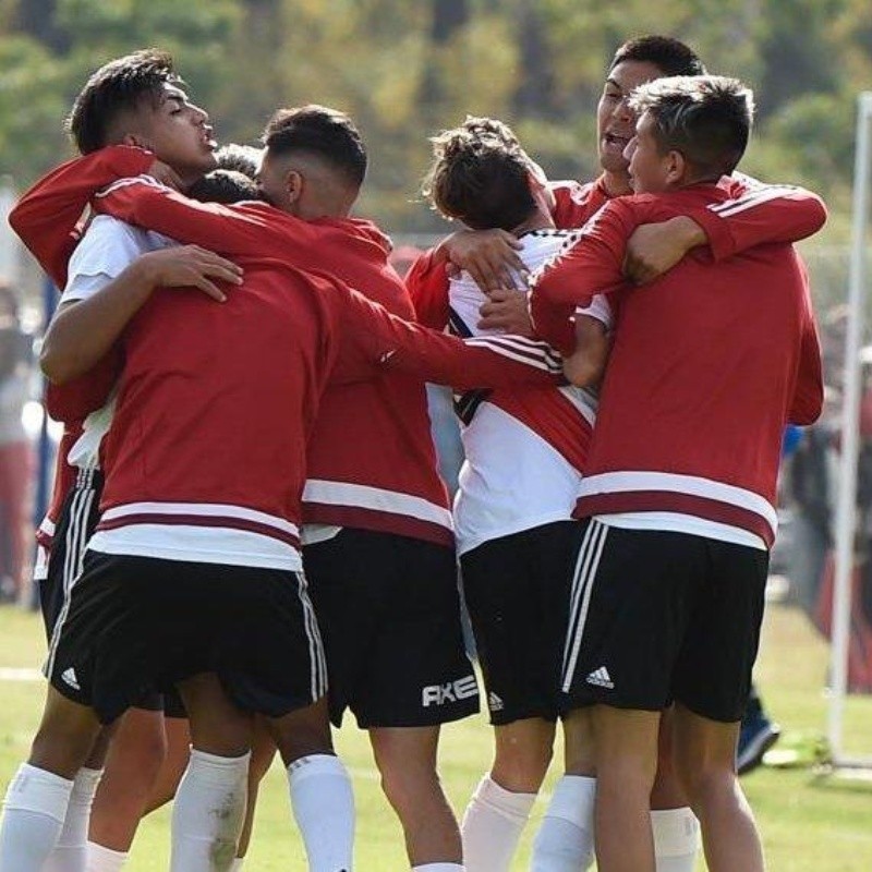 Acá también le gana: River aplastó a Boca en los Superclásicos de Inferiores