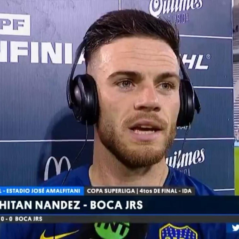 Nández, re caliente, explicó su gesto: "En mi país se respeta el himno"