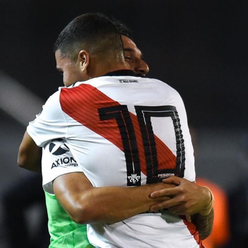 Scocco subió un emotivo posteo por el Día del Futbolista y Quintero lo descansó en Instagram