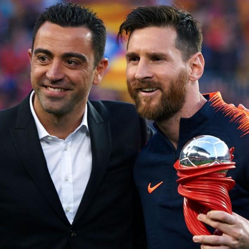 Xavi metió presión al Barcelona: "Sería un privilegio entrenar a Messi"