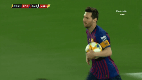 Lionel Messi encontró el 1-2.