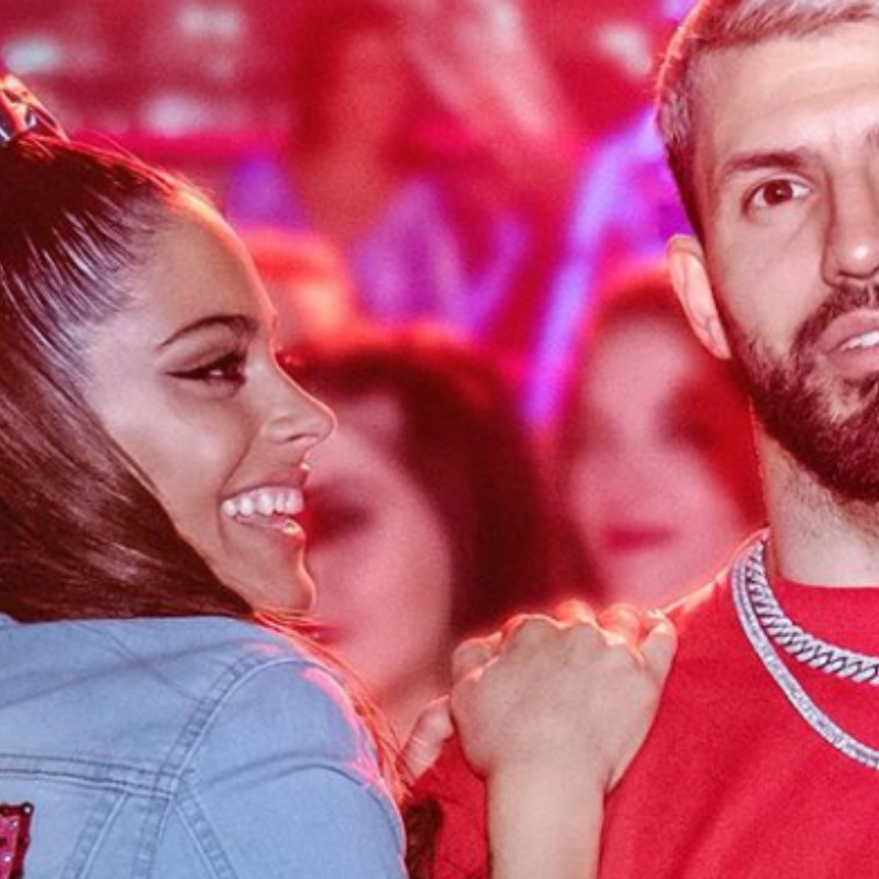 Agüero blanqueó relación y Tini Stoessel apareció en una foto muy cerca de la boca de otro