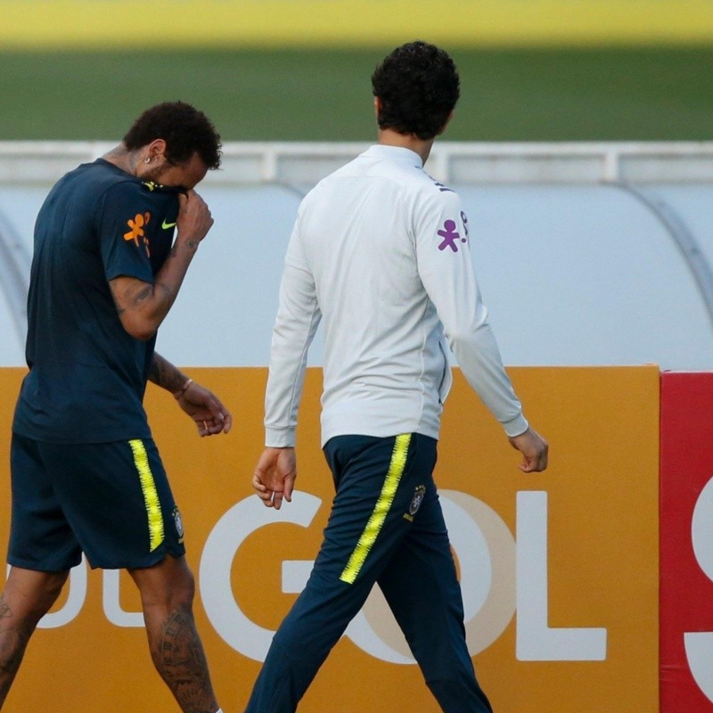 Máximas alarmas en Brasil: Neymar se lesionó y se retiró del entrenamiento